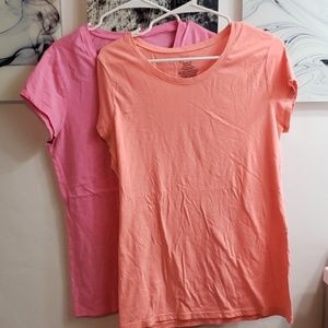 Bundle of 2 women's shirts